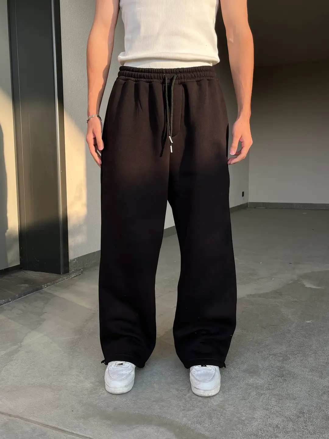 Ürün görseli: Basic baggy eşofman altı - Siyah
