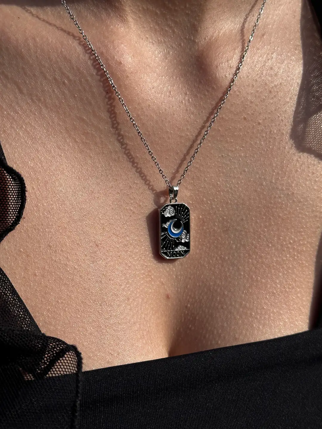 Ürün görseli: Black Dawn Necklace