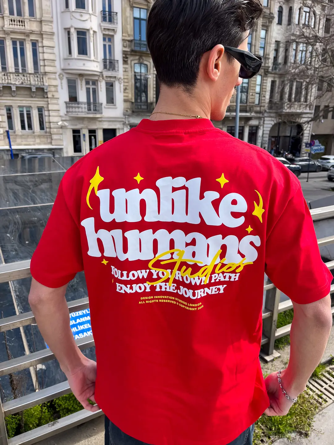 Unlike Humans Tişört