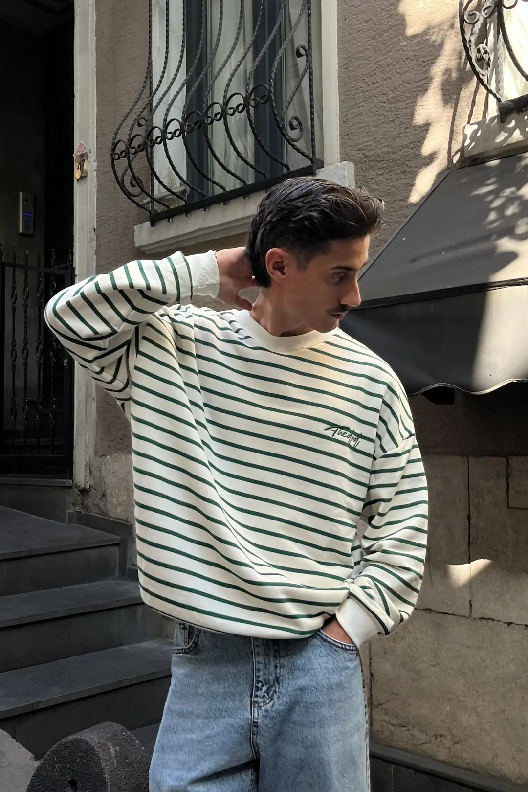 Ürün görseli: Retro Çizgili Oversize Sweatshirt - Yeşil
